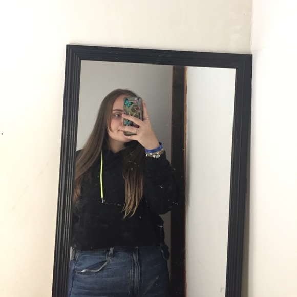 NWOT flirtitude cropped hoodie - Picture 2 of 4